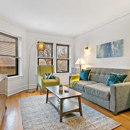 Furnished 1Br Apt With Natural Light & King Beds - Larchmont 1B-2B